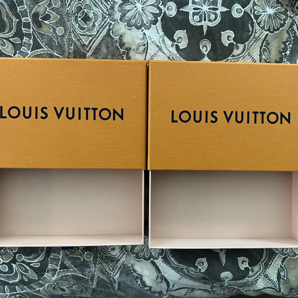 2 passport boxes